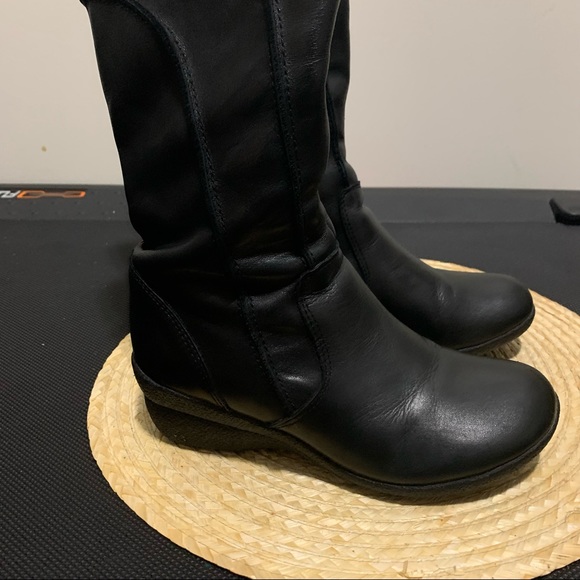 Hush Puppies Waterproof Thinsulate Insulation Genuine Leather Mid 13”High Boots - Picture 9 of 16